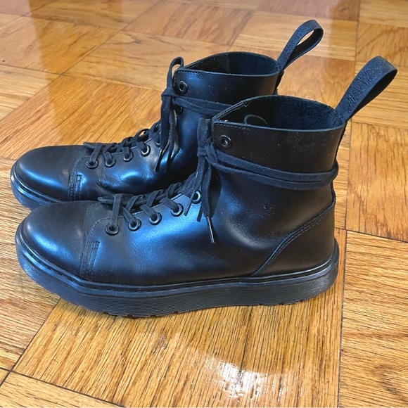 Dr MARTENS Boots 🥾 - Picture 4 of 6